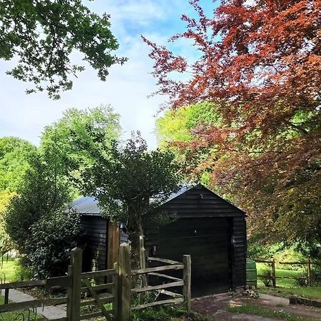 Ashdown Forest Character Cottage, 18Th Century 克罗伯勒 外观 照片